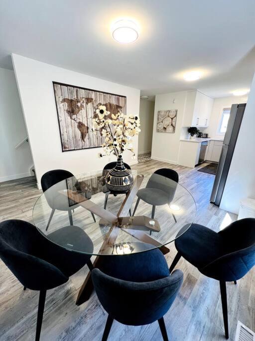 Walking Distance To St Boniface, Easy Parking Villa Уинипег Екстериор снимка