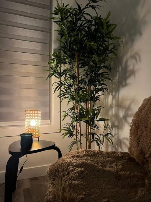Walking Distance To St Boniface, Easy Parking Villa Уинипег Екстериор снимка