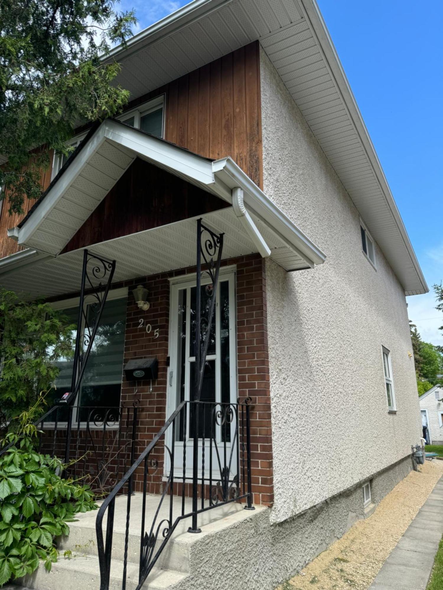 Walking Distance To St Boniface, Easy Parking Villa Уинипег Екстериор снимка